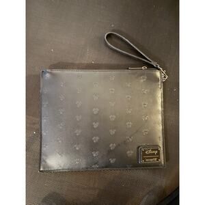 Disney's Mickey Mouse Oversize Loungefly Wristlet, Black, GUC
